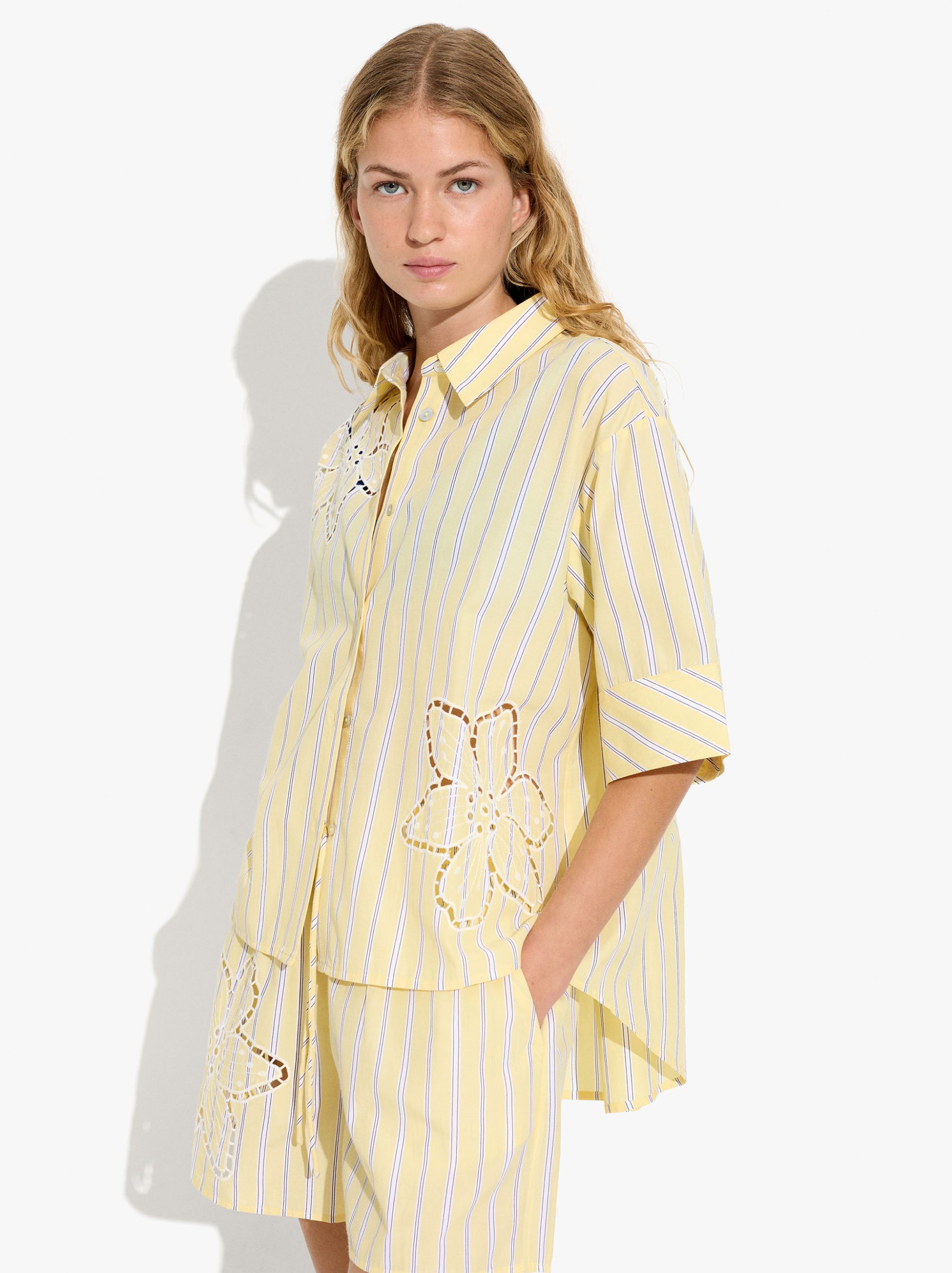 5608348876599 Px 249242 Ly 2y