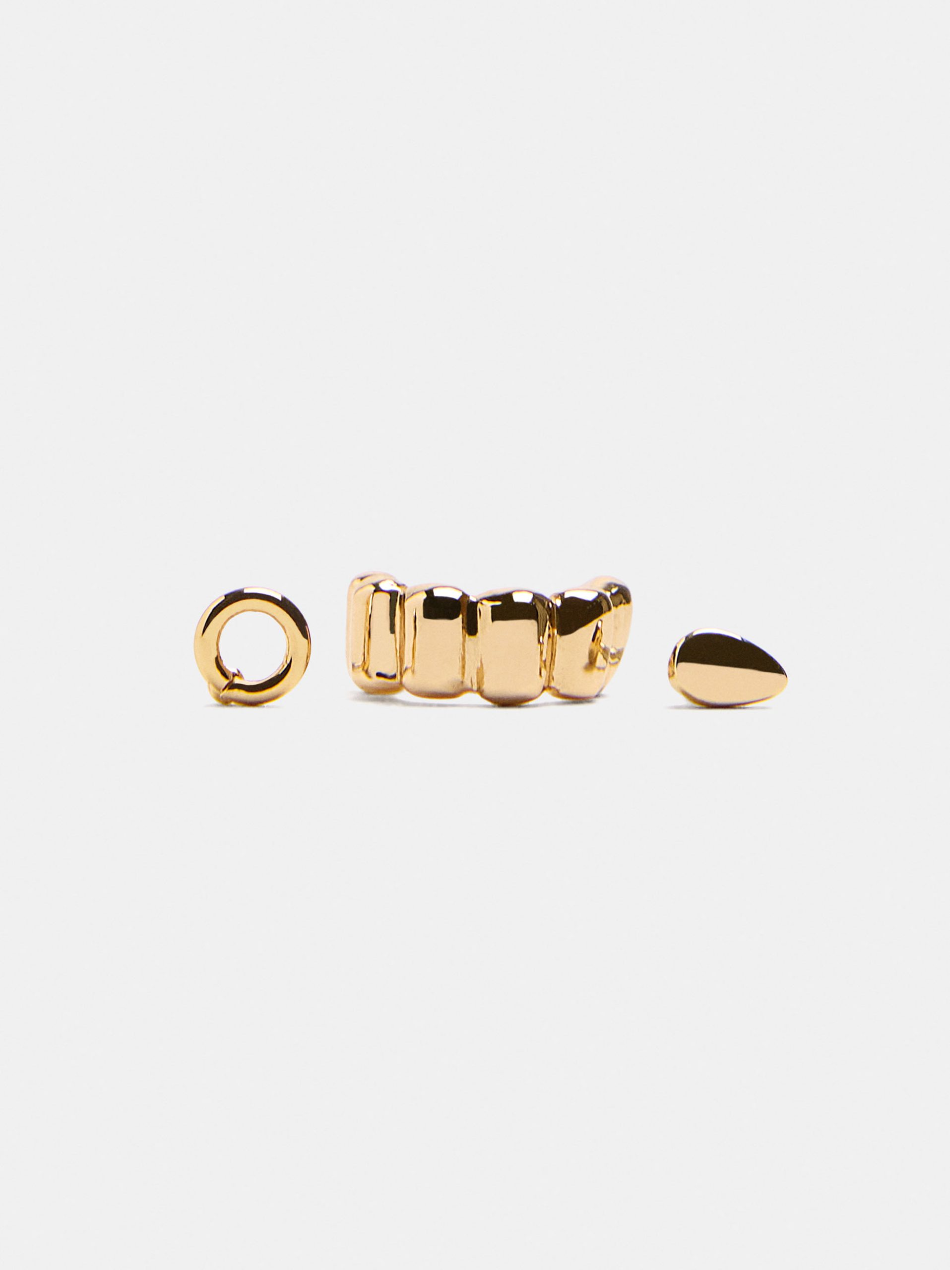 סט עגילים בגוון זהב