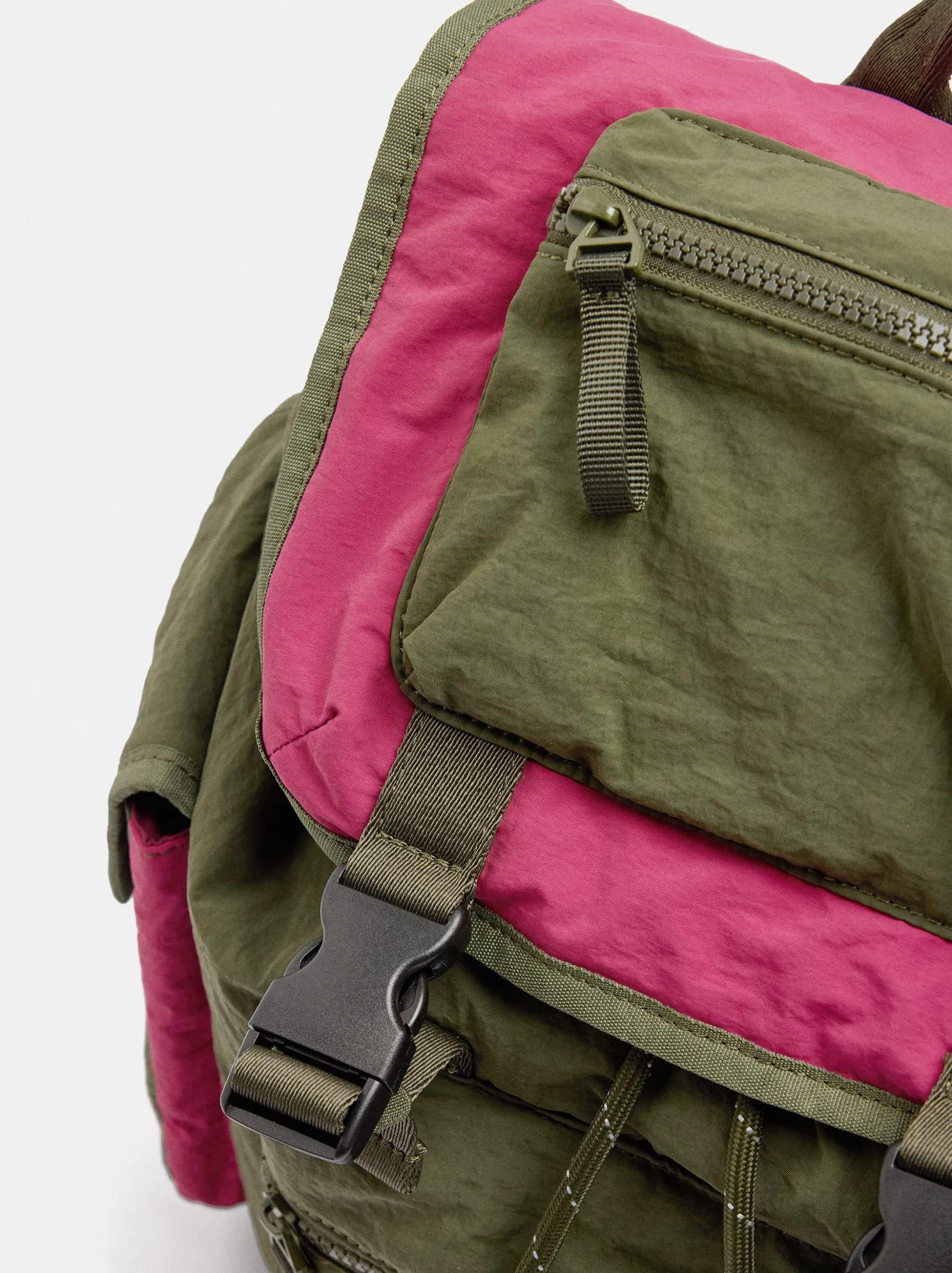 תיק גב ניילון קולור בלוק